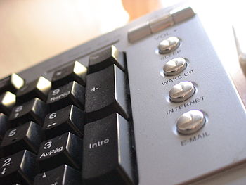 Multimedia keyboard